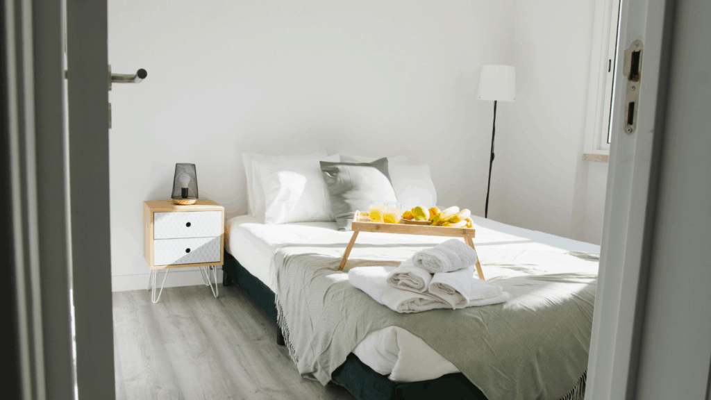 עיצוב חדר שינה קטן