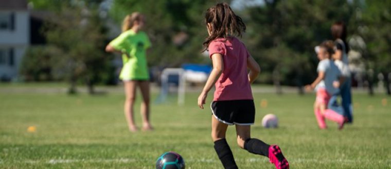 איך לעזור לילדים להשתפר בכדורגל?